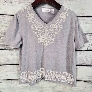 Alfred Dunner Gray Short Sleeve Embellished Knit Top Size L Scroll Print Beaded